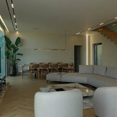 Willa Panorama Hill - Private Pool & Views Tirana